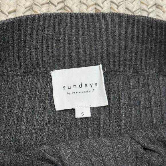 SUNDAYS Platinum Cali Sweater + Stuart Skirt Knit Matching Set - Picture 8 of 8